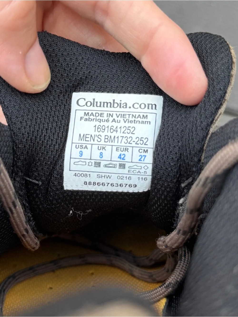 Columbia Men’s Size 9 Hiking Trail Shoes Brown Omni Grip Outdoor Low Top